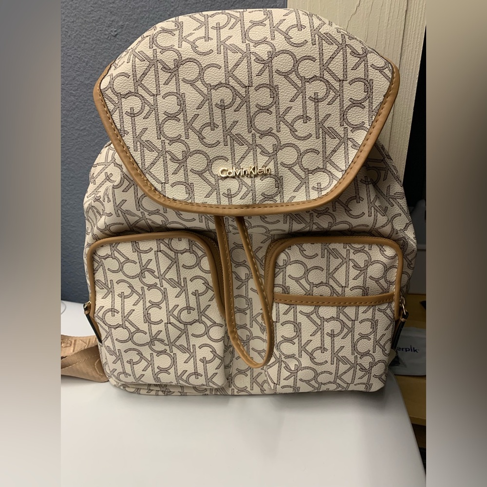 LIKE NEW Calvin Klein Backpack (Padded Laptop / Tablet Compartment)